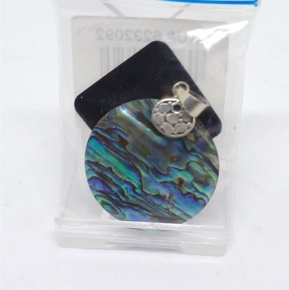 Abalone Shell Pendant in Sterling Silver - Picture 3 of 5